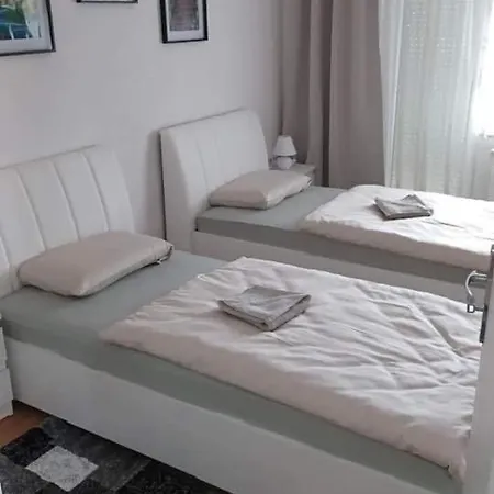 Apartman Simic Gracac  Exterior photo