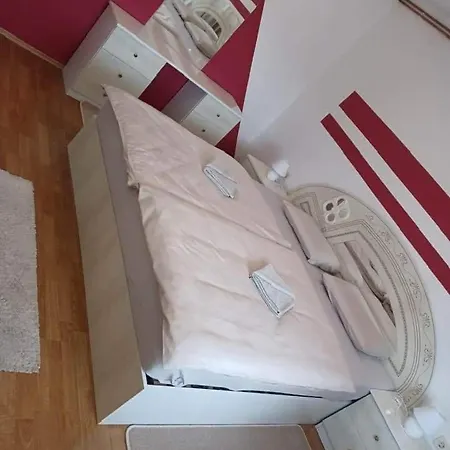 Apartman Simic Gracac  Exterior photo